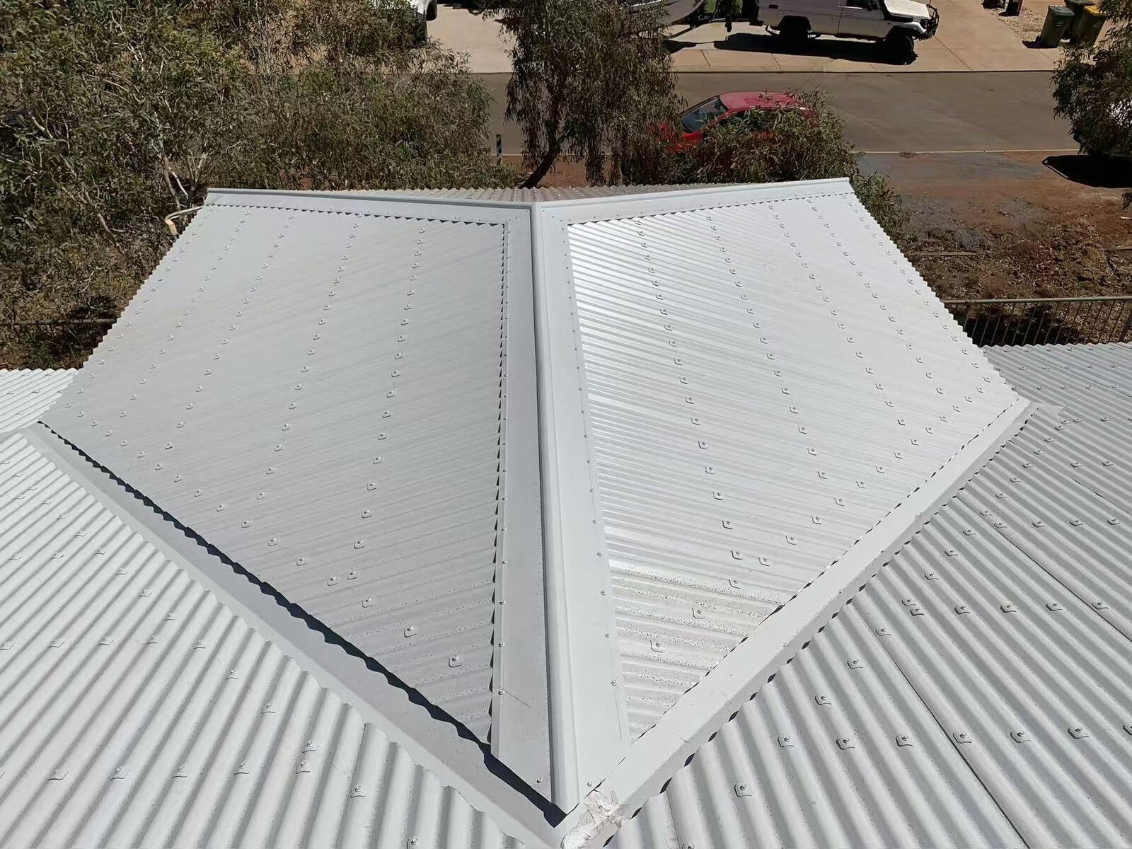 Roof valley and apron flashing on a new Karratha roof